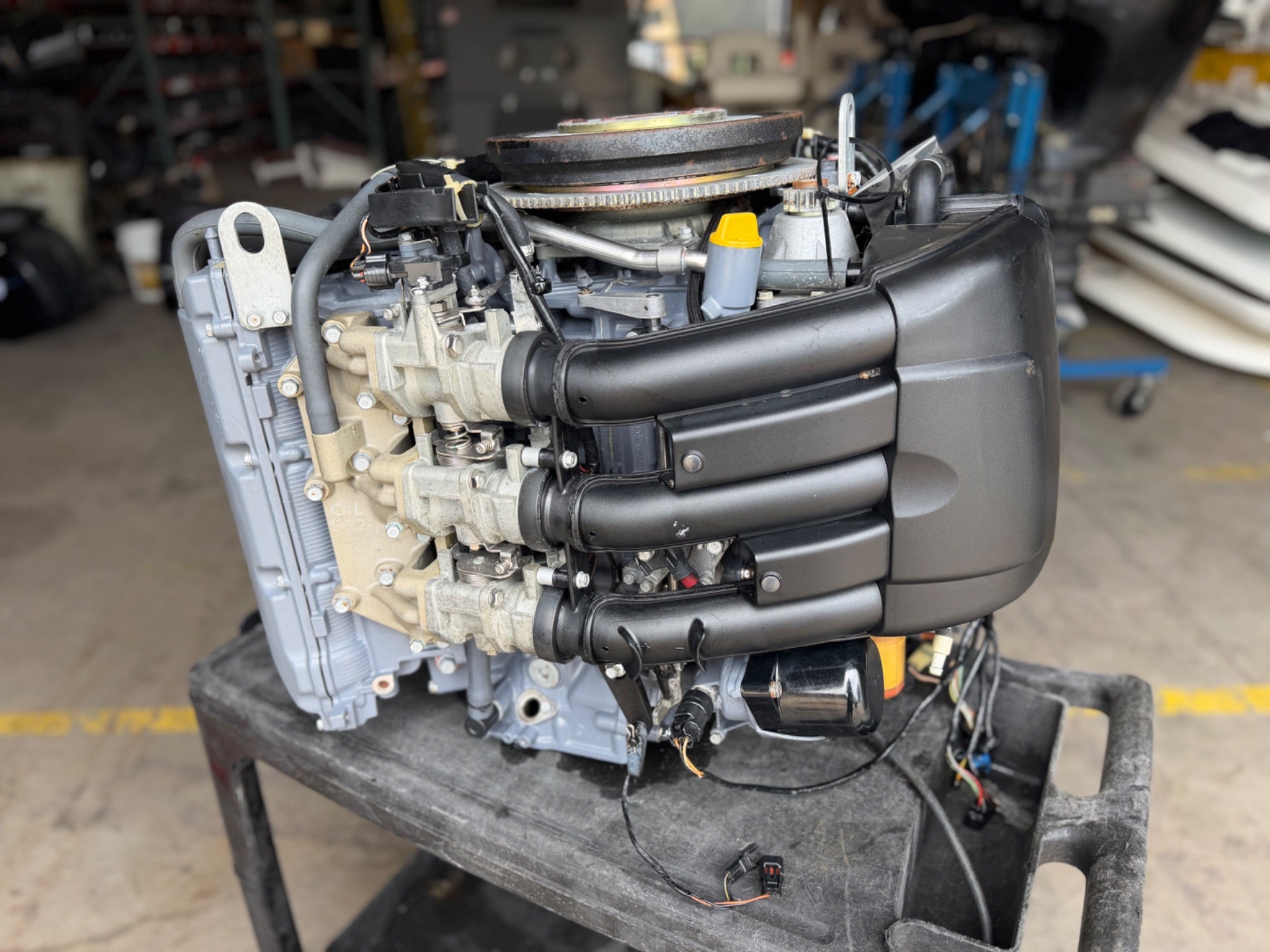 2003 Yamaha 225HP 4 Stroke Outboard Powerhead 69J-W009B-01-1S 504 Hours