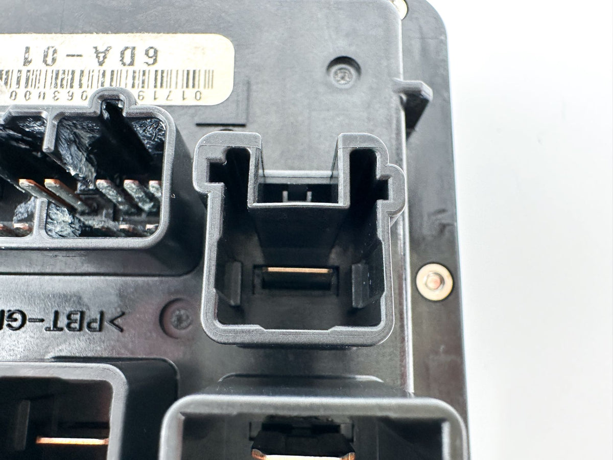 2014 Yamaha 200 HP 4 Stroke Outboard Fuse Box 6DA-82170-00-00 OEM