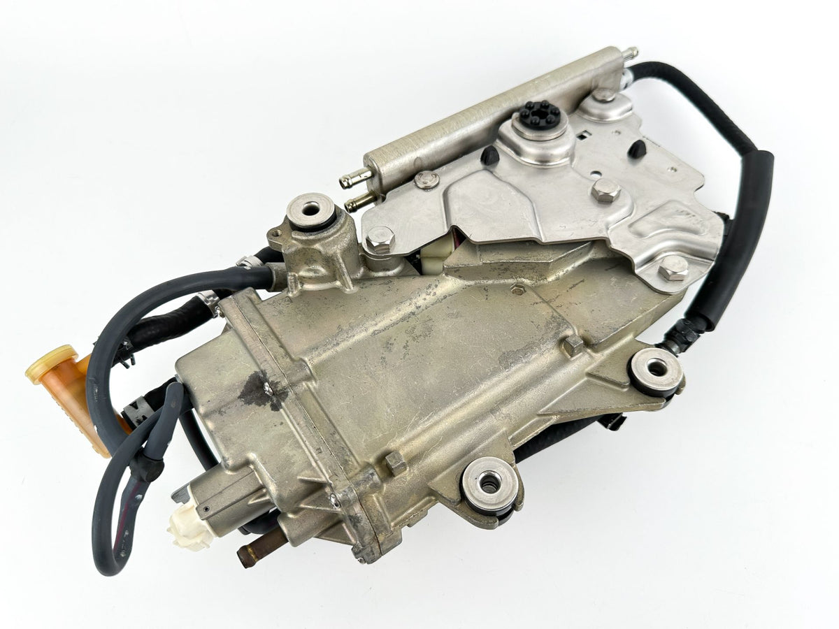 2003 Yamaha 225 HP 4 Stroke Outboard VST Float Chamber Assembly 69J-14180-10-00 OEM
