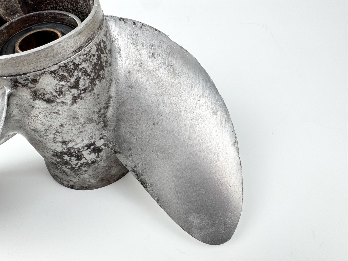Johnson Evinrude Propeller Prop 13 7/8 x 17 176572