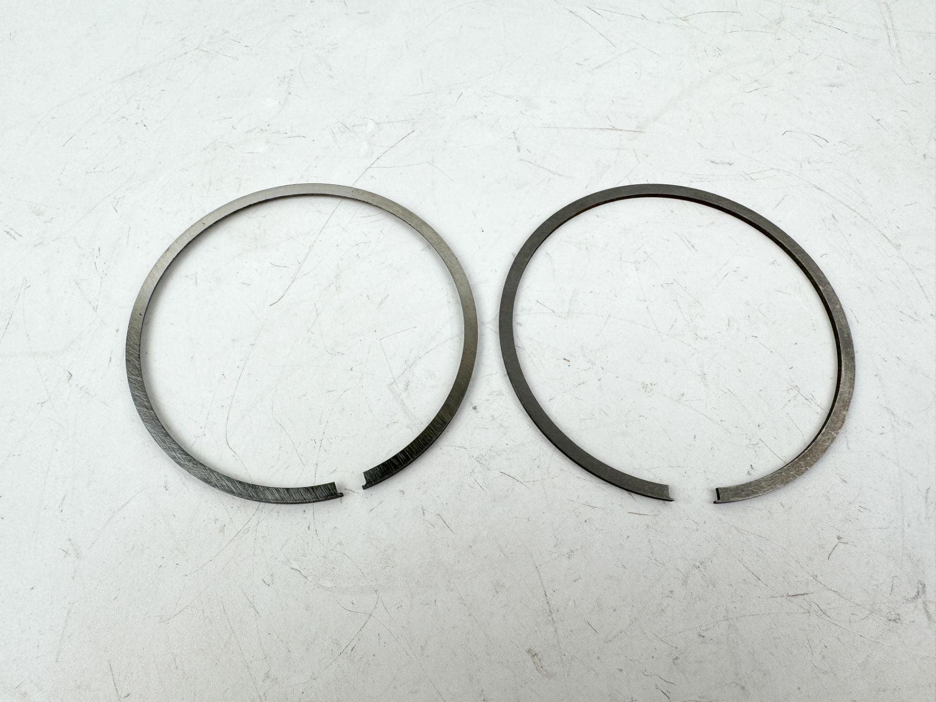 Johnson Evinrude OMC BRP Factory Piston Ring Set / Pair 385664 Brand New OEM