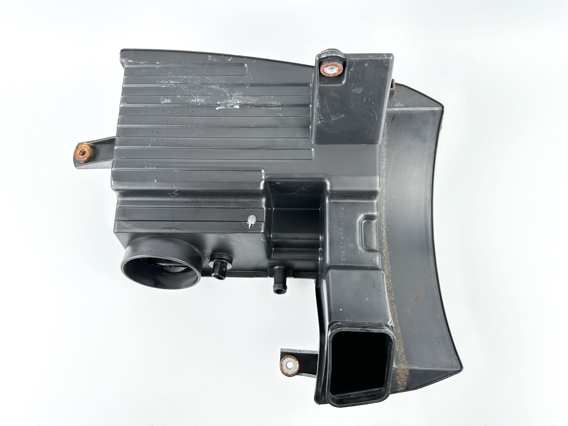 2011 Suzuki 140 HP 4 Stroke Outboard Intake Air Silencer Assembly 13810-90J01 OEM