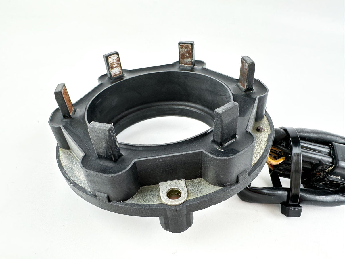 2003 Yamaha 200 HP 2 Stroke Outboard Coil Pulser 68F-85580-00-00 OEM