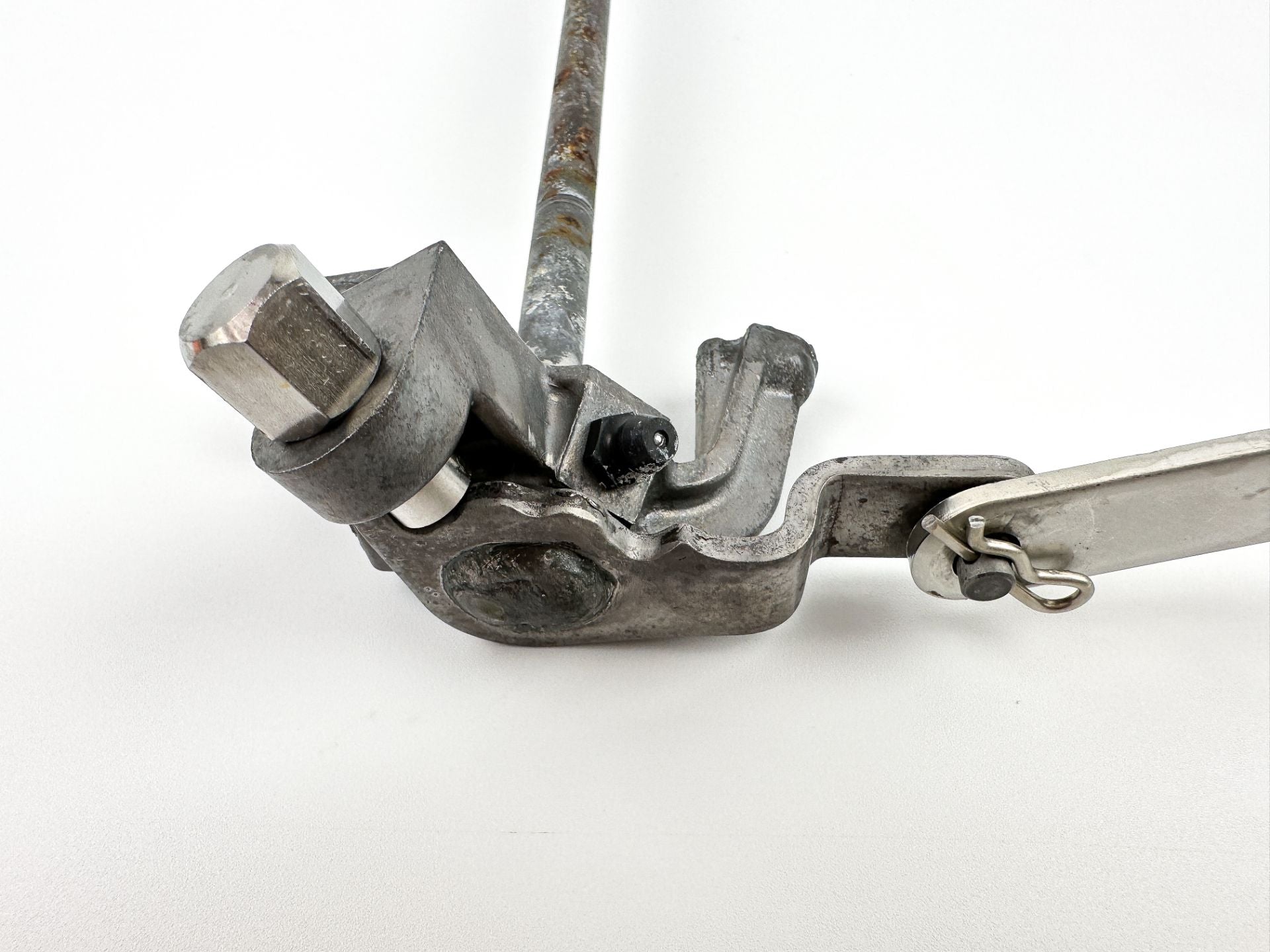 2016 Yamaha 150 HP 4 Stroke Outboard Shift Shaft 6DA-44120-11-00 OEM