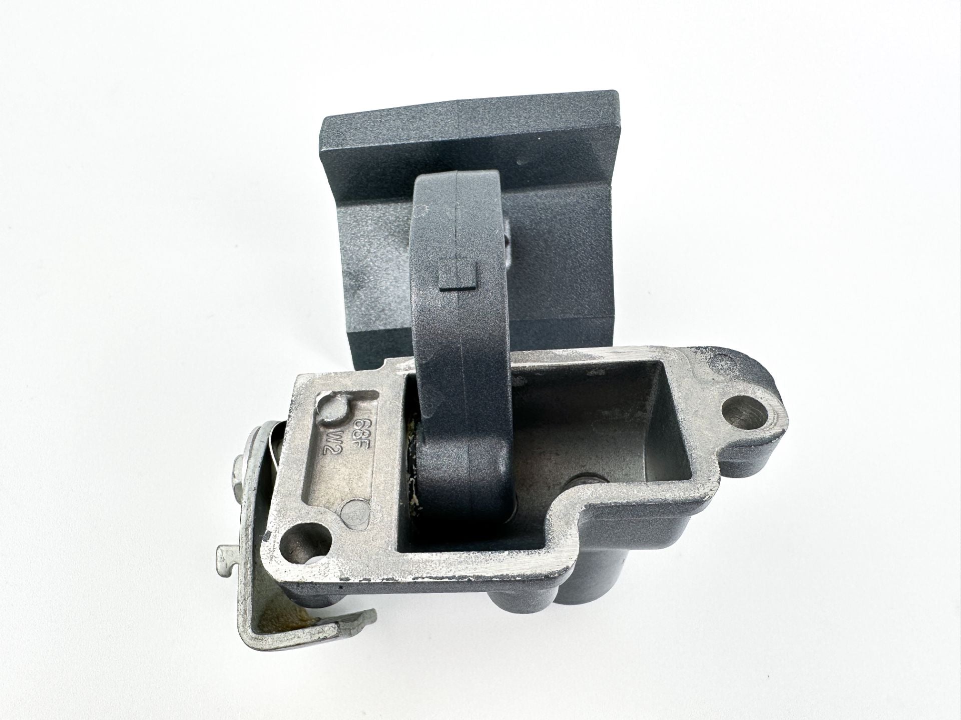 2009 Yamaha 225 HP 2 Stroke Outboard Latch Handle Set 60V-42817-00-8D OEM