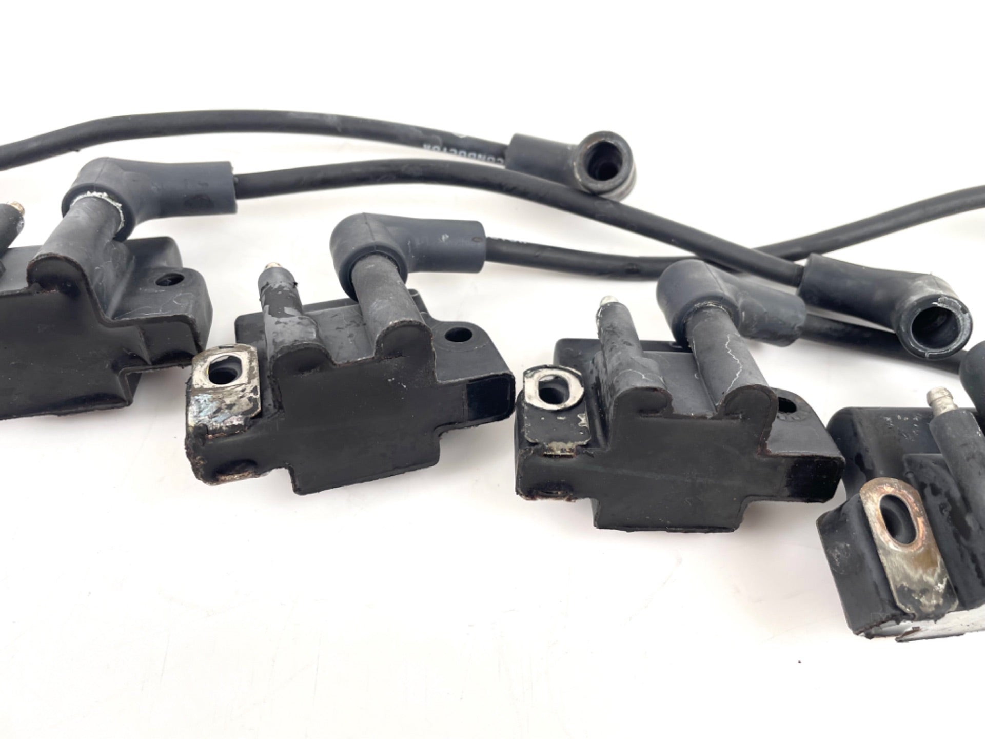 2000 Johnson 225 HP 2 Stroke Outboard Ignition Coil Set 0582508 OEM