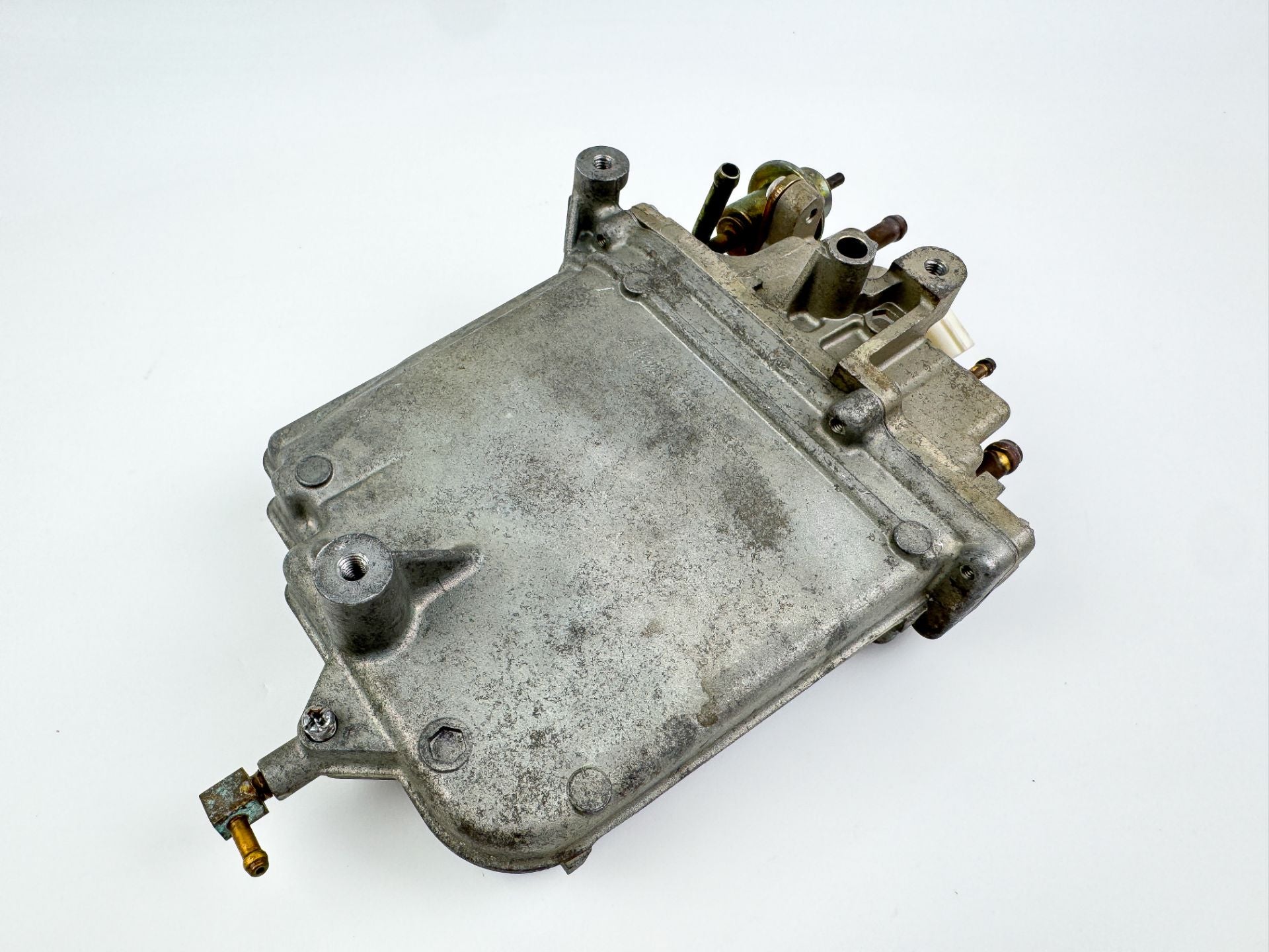 2005 Yamaha 150 HP 4 Stroke Outboard VST Float Chamber Assembly 63P-14180-00-00 OEM