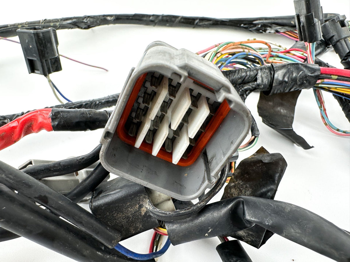 2013 Suzuki 140 HP 4 Stroke Outboard Engine Wire Harness 36610-92J01 OEM