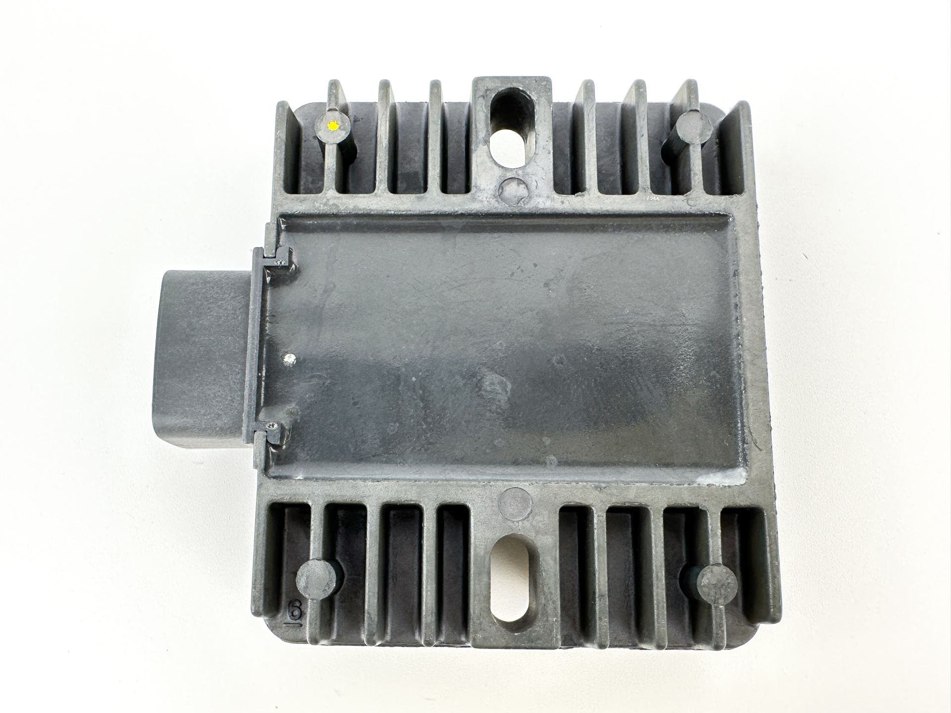 2009 Suzuki 90 HP 4 Stroke Outboard Rectifier & Regulator 32800-87L00 OEM
