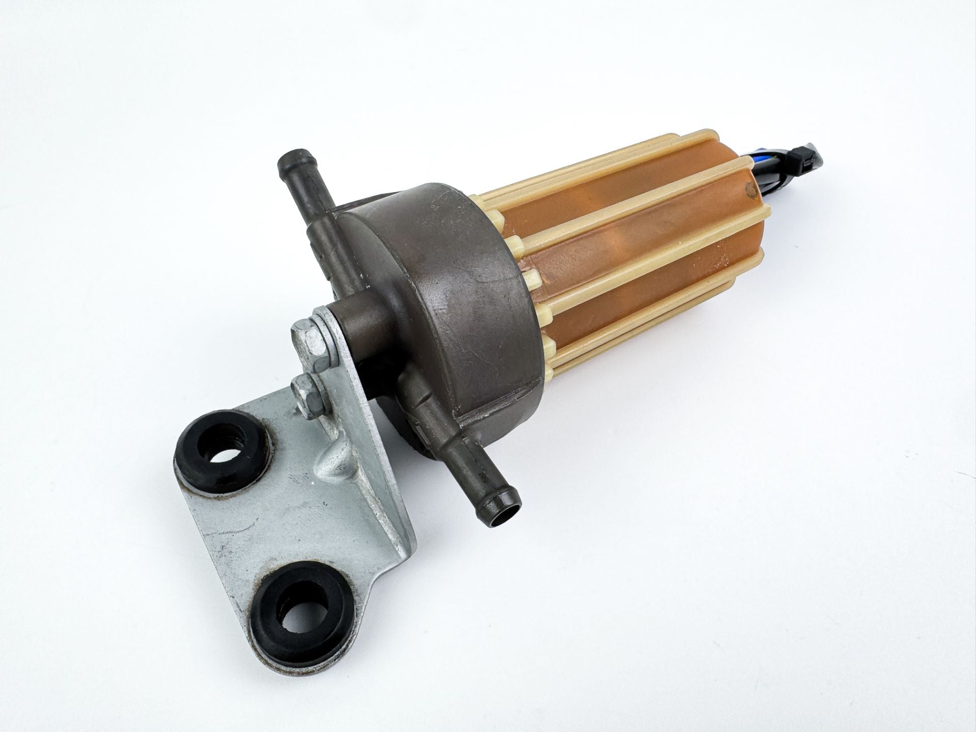 2016 Yamaha 150 HP 4 Stroke Outboard Fuel Filter Assembly 6P3-24560-03-00 OEM