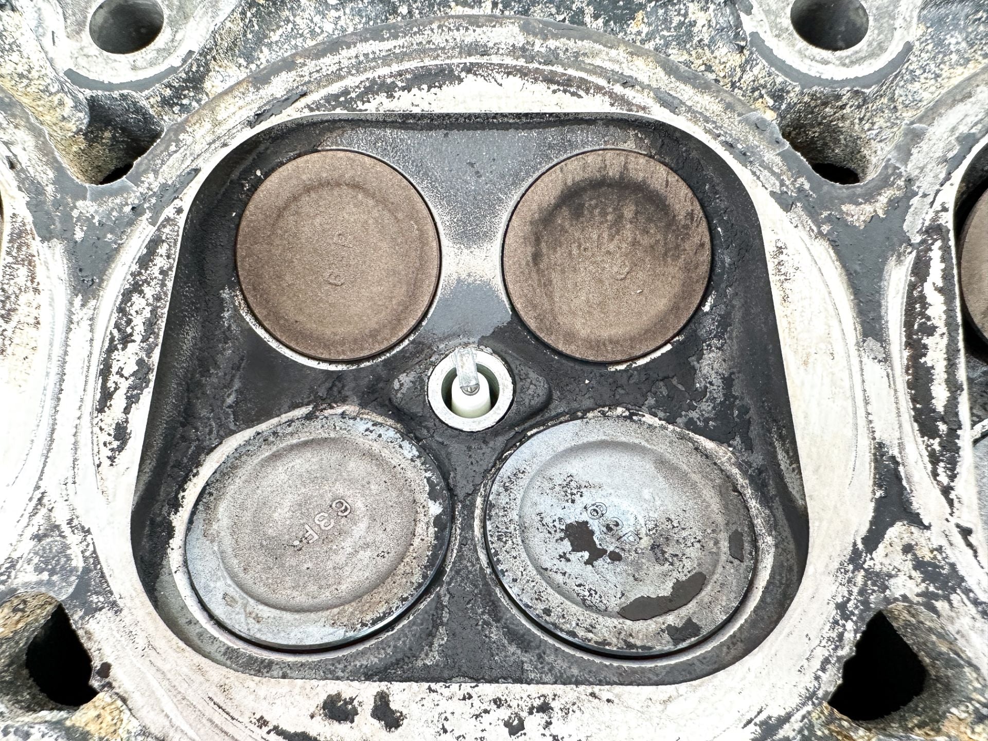 2016 Yamaha 150 HP 4 Stroke Outboard Cylinder Head 63P-W009A-04-9S OEM