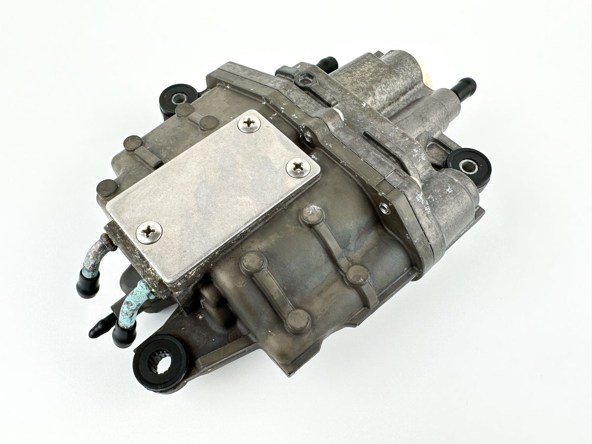 2013 Suzuki 140 HP 4 Stroke Outboard Vapor Separator Tank VST 15600-92J50 OEM