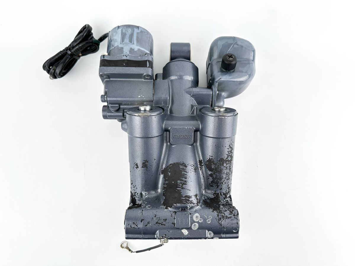 2007 Yamaha 115 HP 4 Stroke Outboard Power Trim Tilt Unit 68V-43800-00-4D OEM