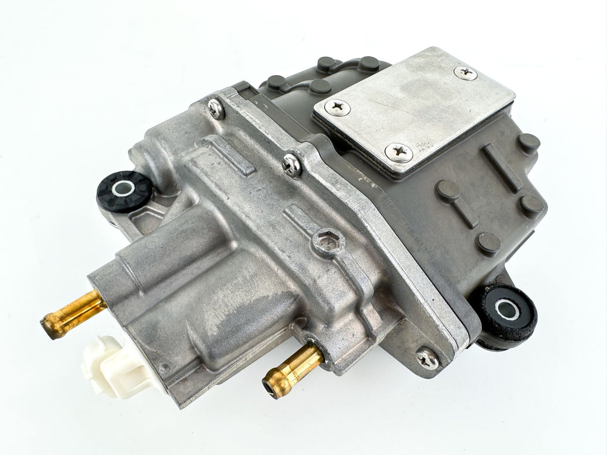 2019 Suzuki 115 HP 4 Stroke Outboard Vapor Separator Tank VST 15600-92J50 OEM
