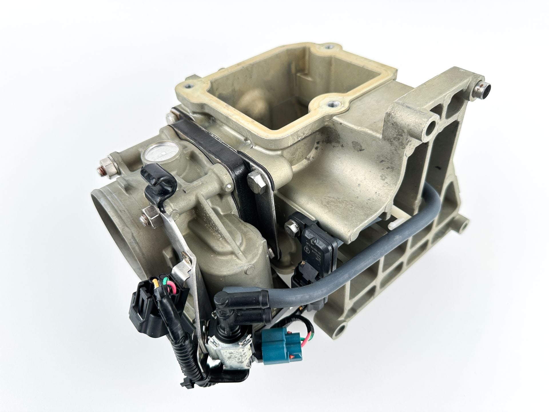 2007 Yamaha 250 HP 4 Stroke Outboard Intake Manifold & Throttle Body 6P2-13750-00-00 OEM