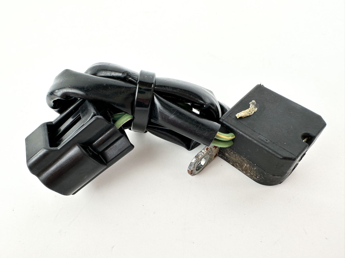 2005 Yamaha 200 HP 2 Stroke Outboard Crankshaft Position Sensor CPS 61A-85895-00-00 OEM