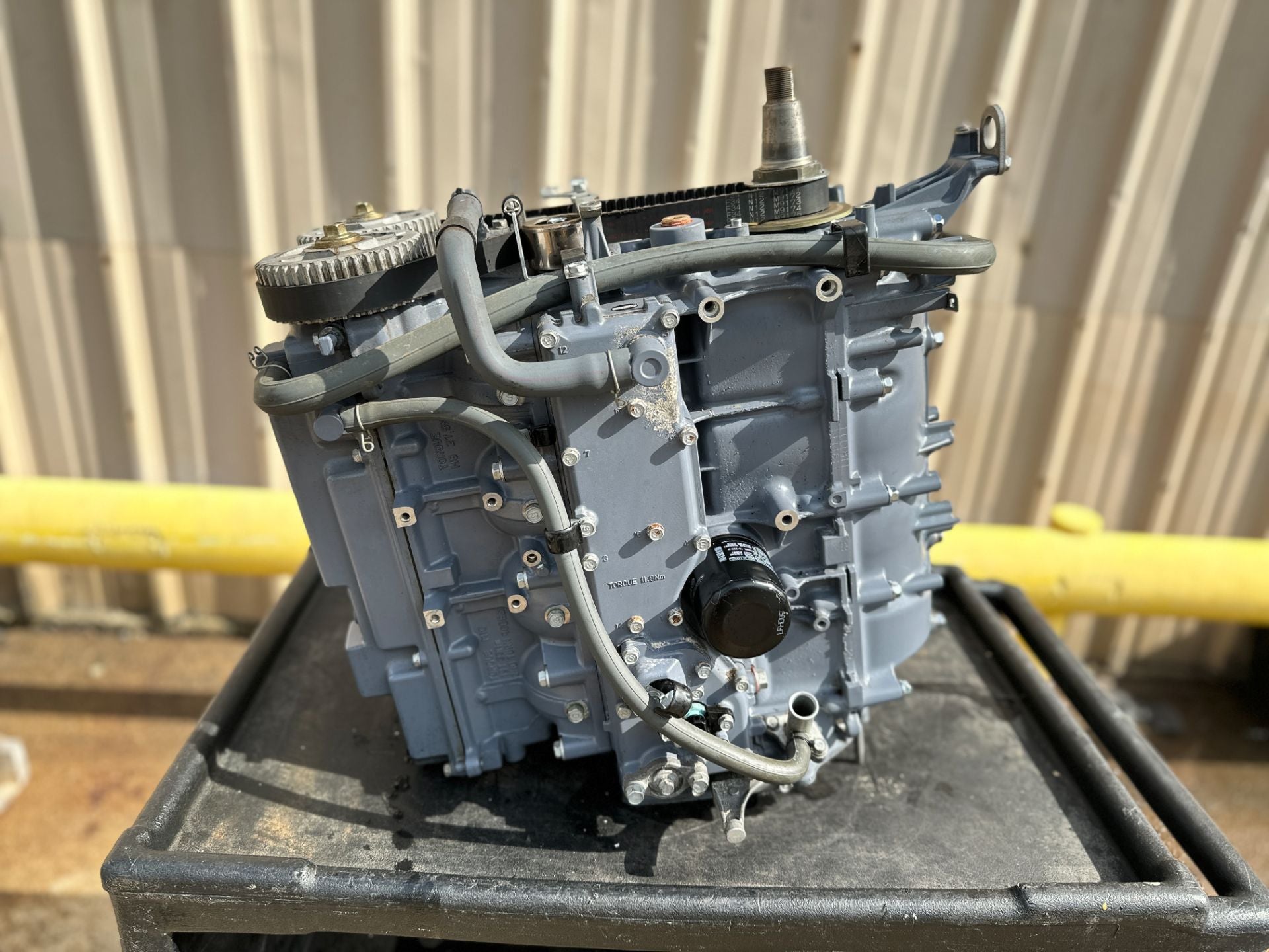 2001 - 2004 Yamaha F 80 90 100 HP 4 Stroke Outboard Powerhead Crankcase Assembly