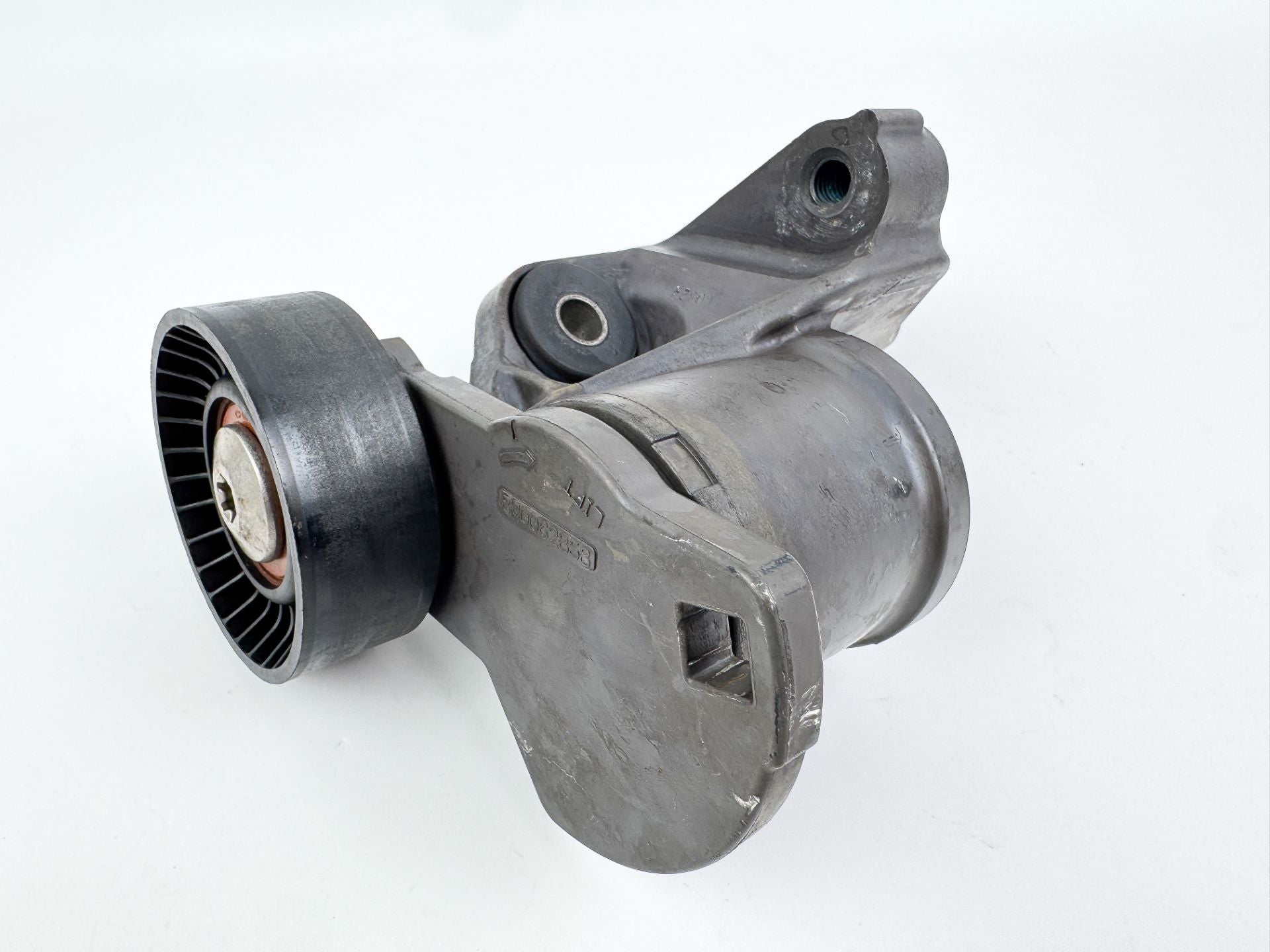 2014 Mercury 300 HP 4 Stroke Outboard Belt Tensioner 885349T05 OEM