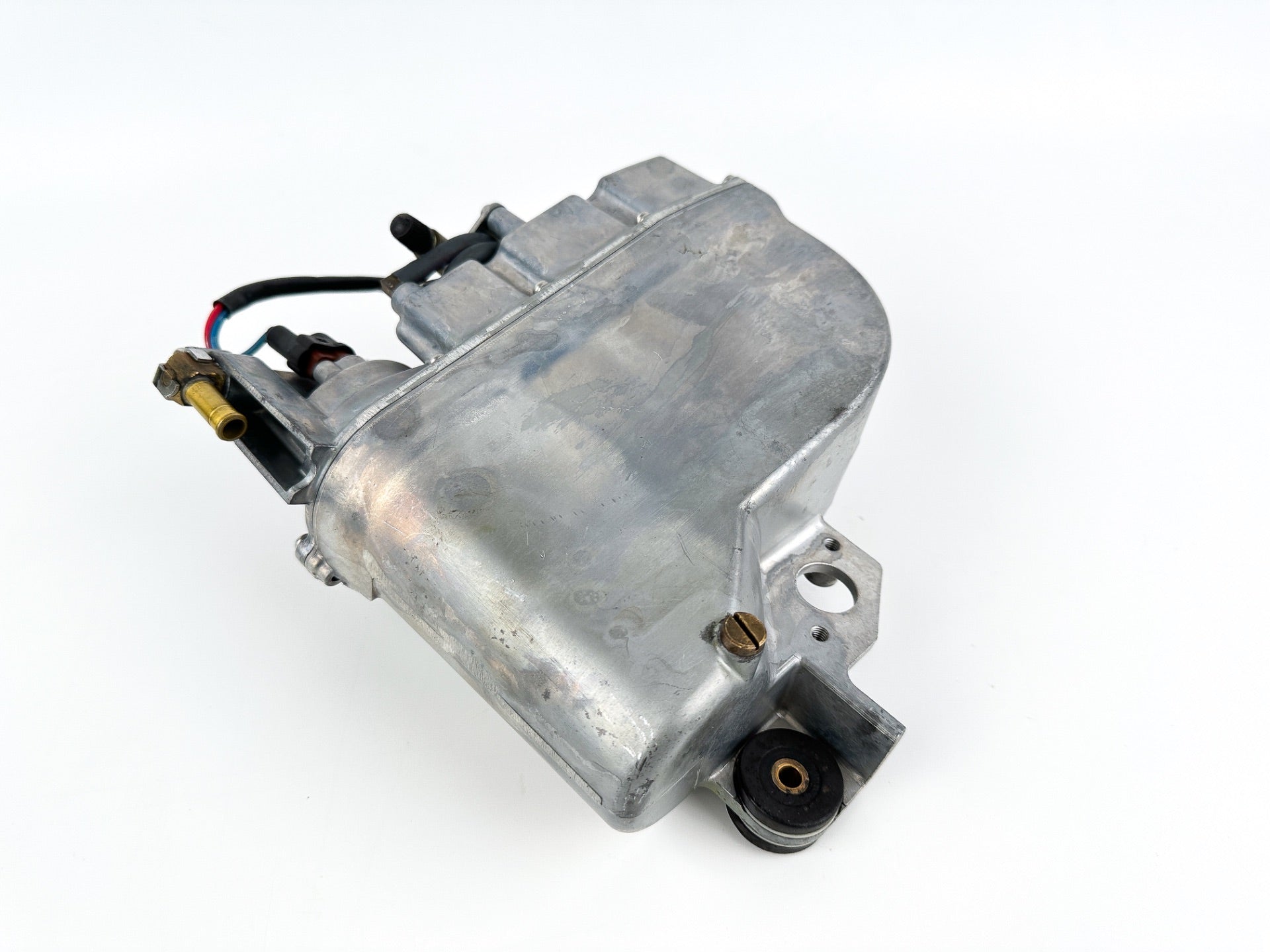 1999 Yamaha 250 HP 2 Stroke Outboard VST Float Chamber Assembly 66K-14980-00-00 OEM