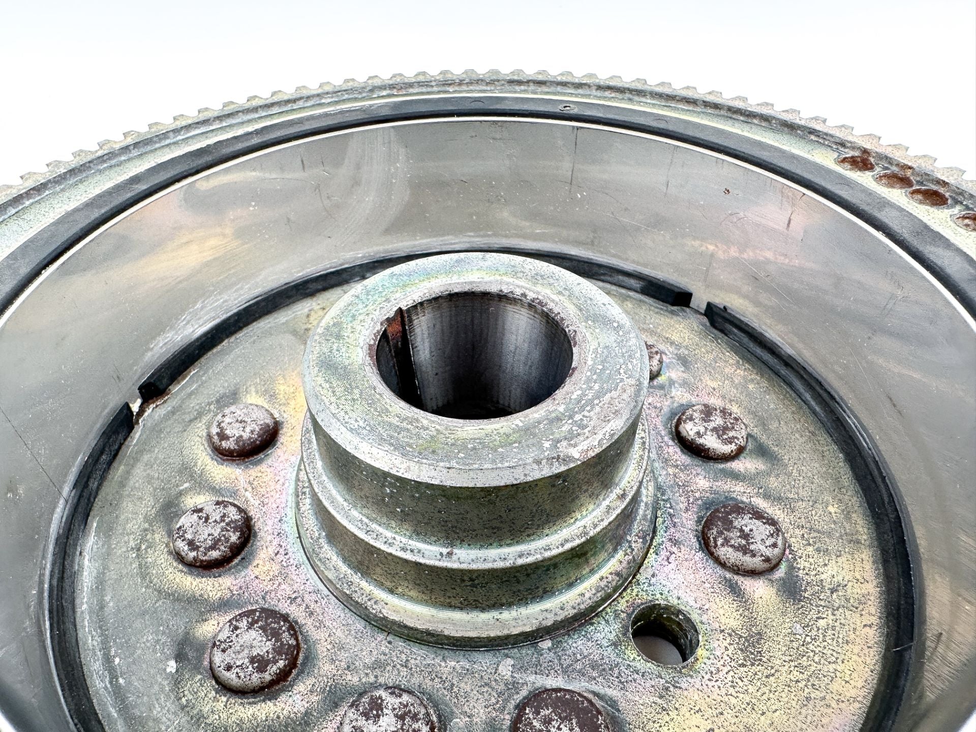 2004 Yamaha 225 HP 4 Stroke Outboard Flywheel Rotor 69J-81450-10-00 OEM