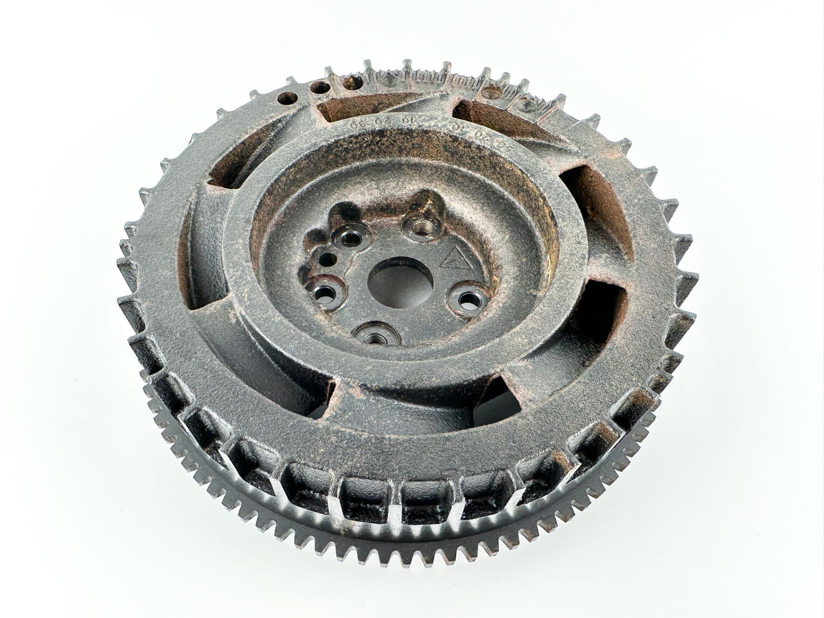 2001 Evinrude 115 HP 2 Stroke Outboard Flywheel 0586526 OEM