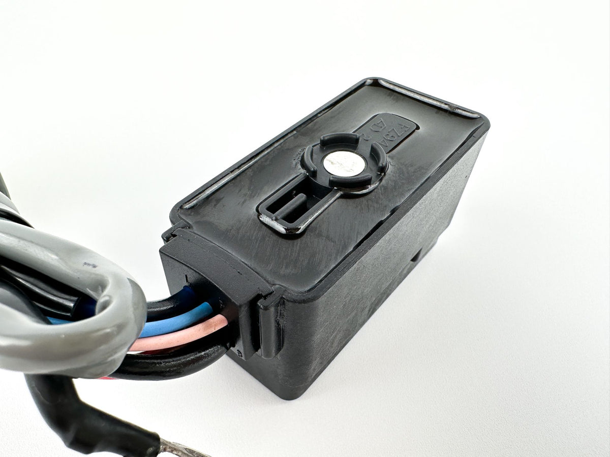 2006 Suzuki 225 HP 4 Stroke Outboard Trim Tilt Relay 38410-93J12 OEM