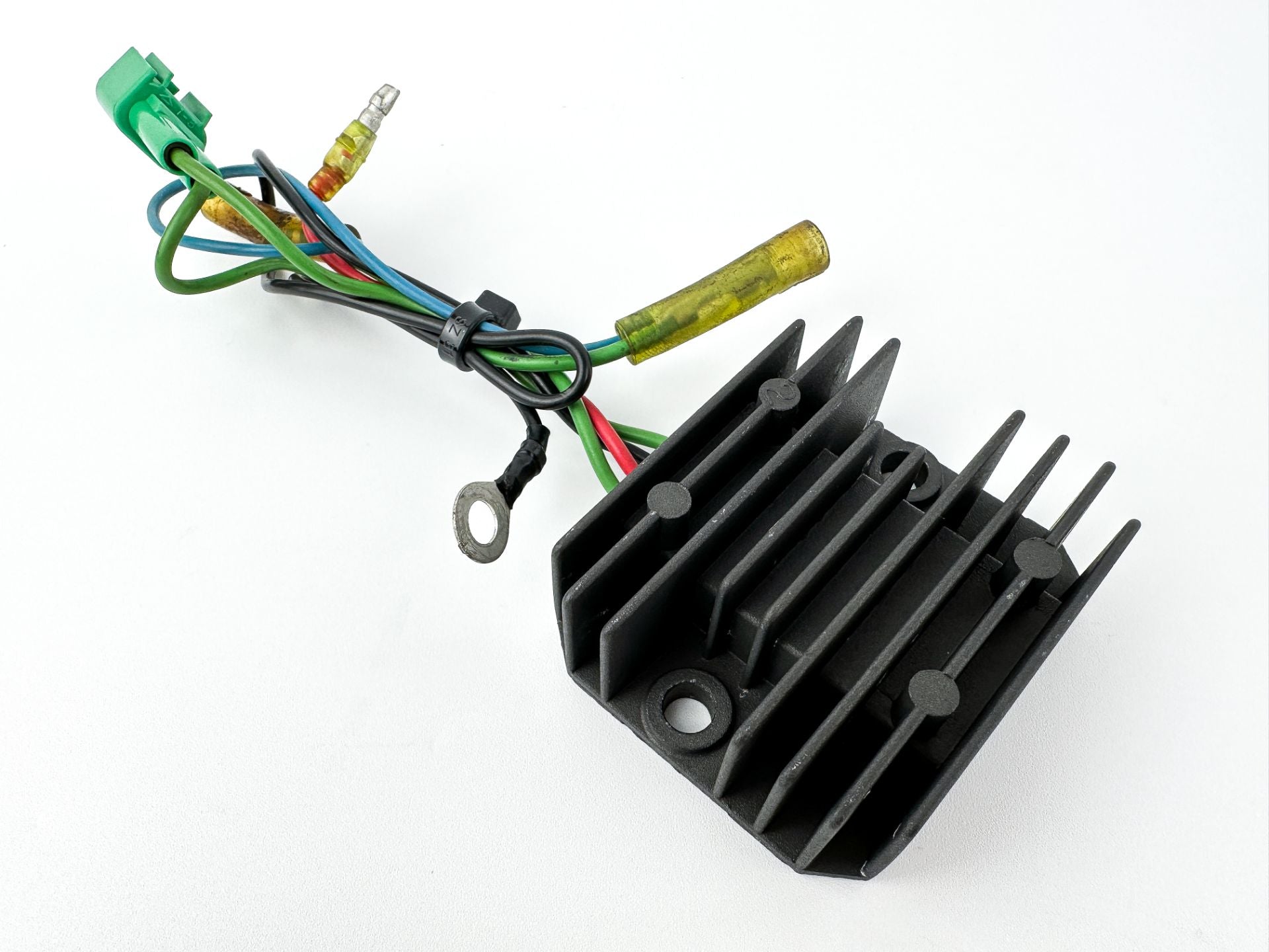 2001 Yamaha 90 HP 2 Stroke Outboard Rectifier & Regulator 6H0-81960-10-00 OEM