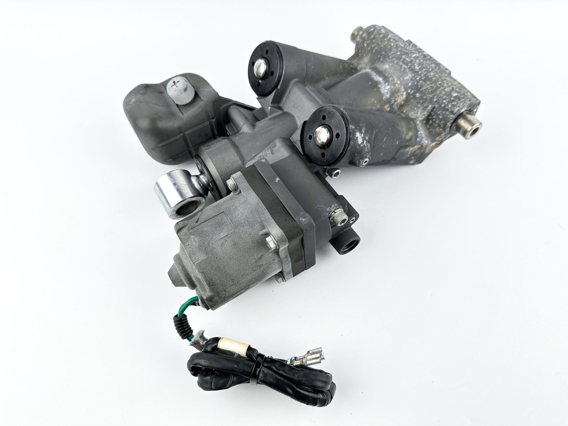 2002 + Honda 90 115 130 135 150 200 225 HP Power Trim Tilt Unit Stuck Pin