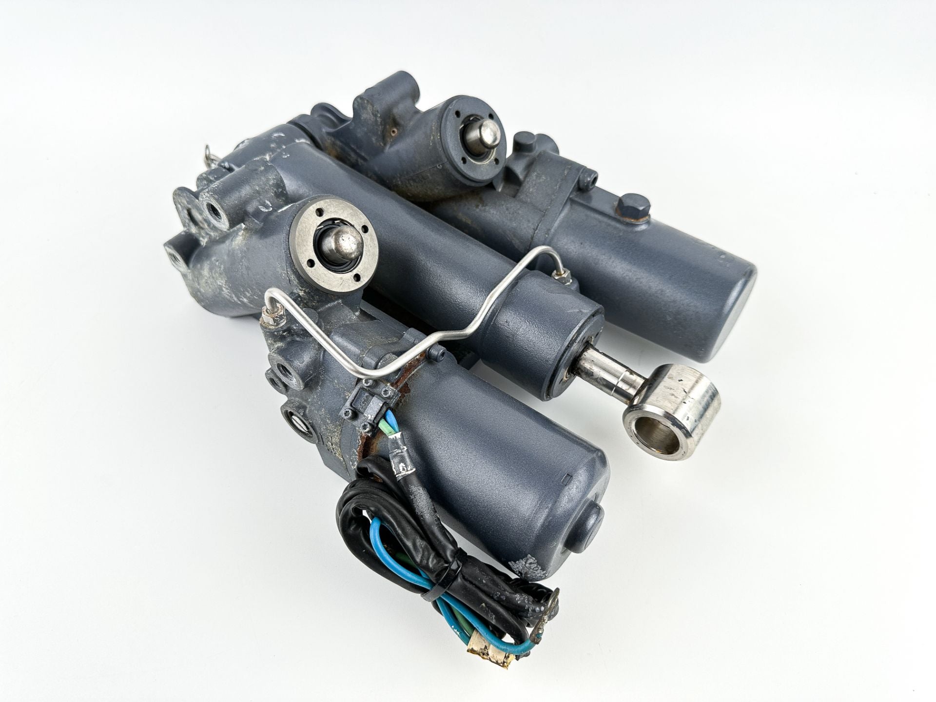 02-18 Yamaha 200 225 250 300 HP 4 Stroke Outboard Power Trim Tilt Unit