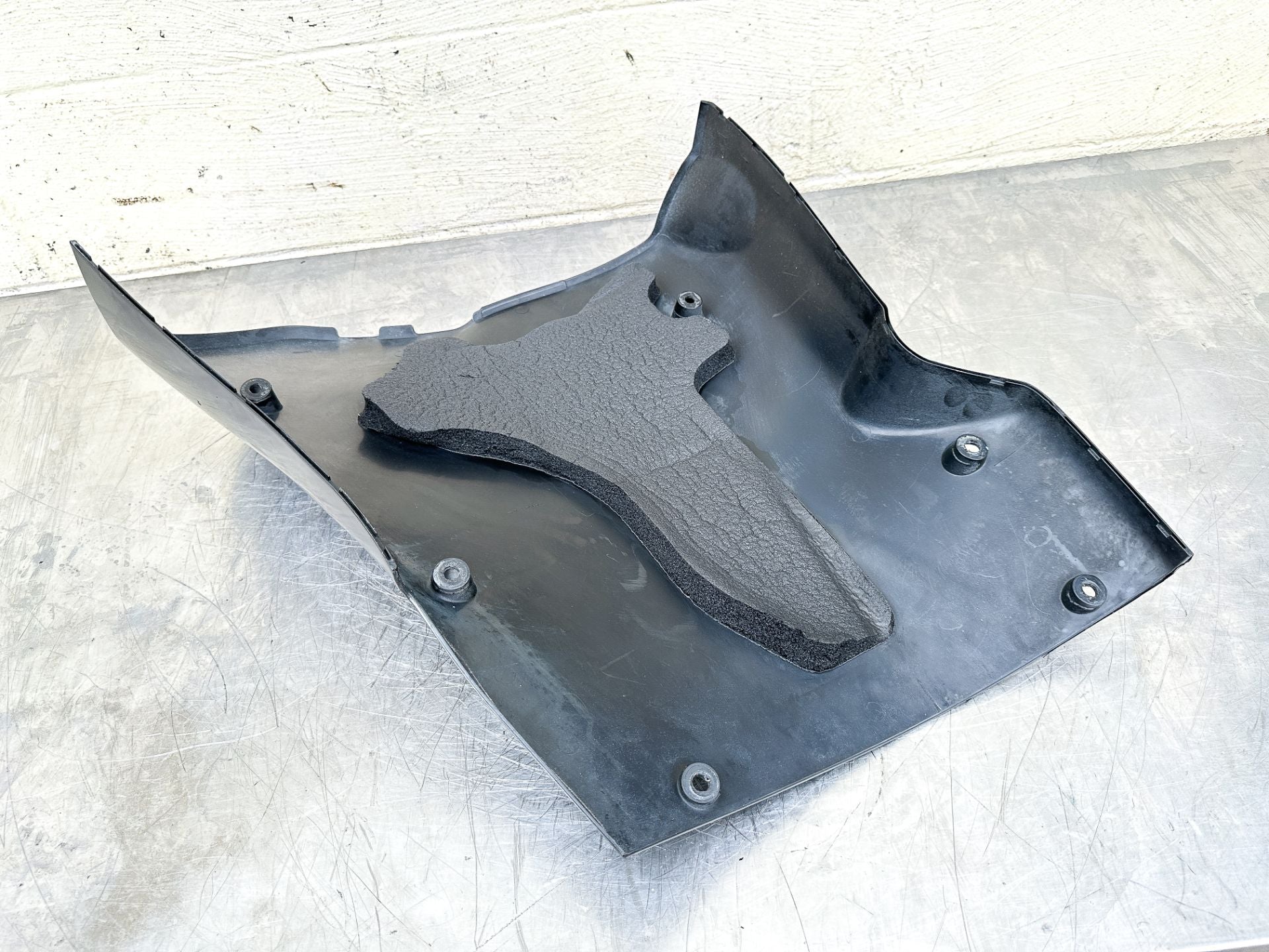 Mercury Verado L6 4 Stroke Lower Chap Assembly Cowling XL XXL 885363T04