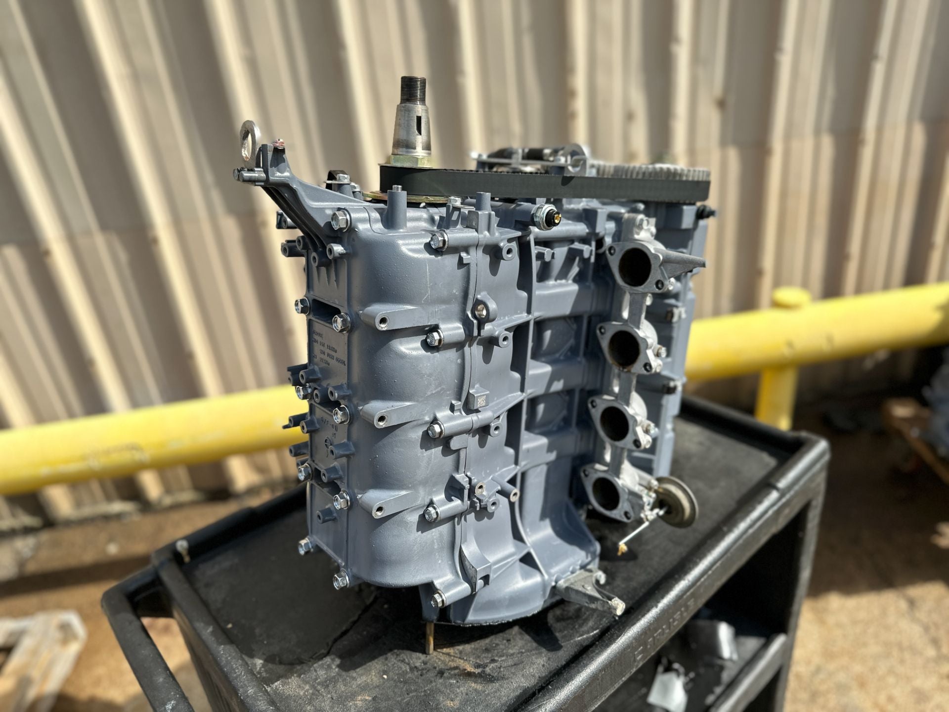 2001 - 2004 Yamaha F 80 90 100 HP 4 Stroke Outboard Powerhead Crankcase Assembly
