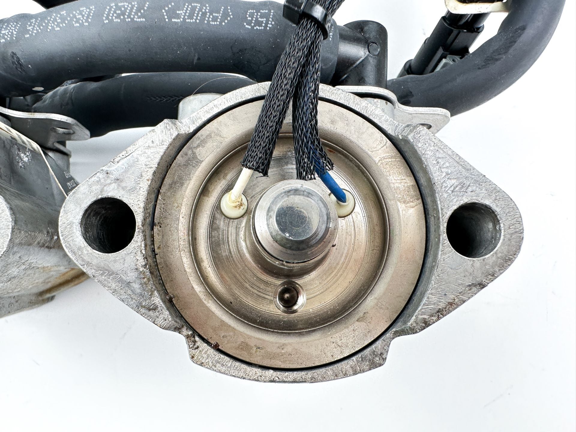 2017 Evinrude 200 HP 2 Stroke Etec Outboard Fuel Injector Set W/ Rail 5007765