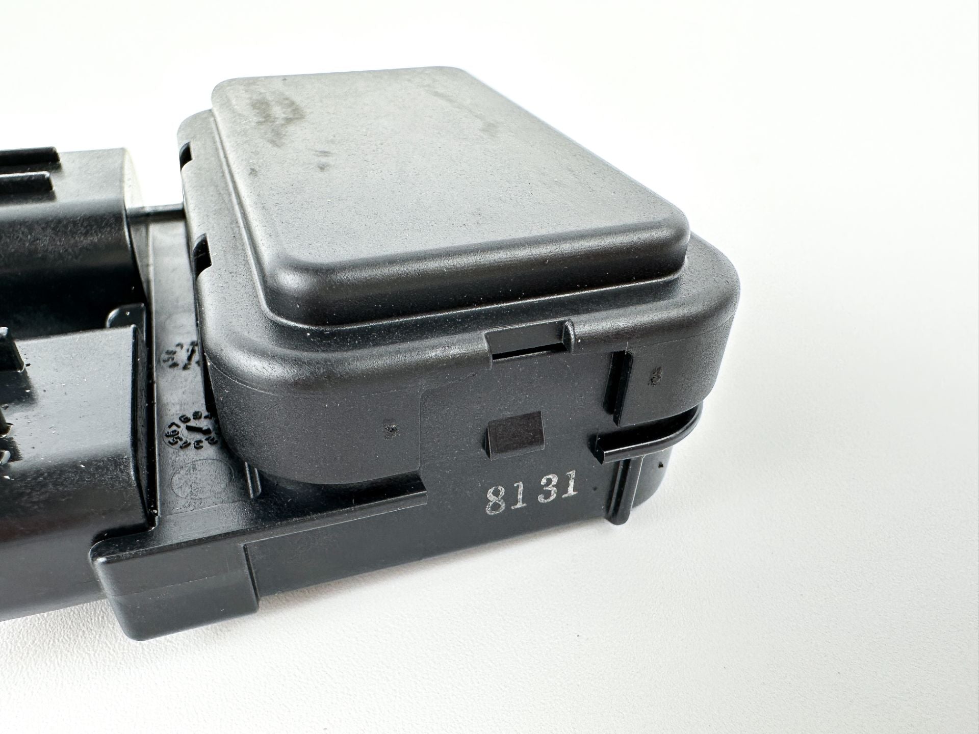 2018 Suzuki 200 HP 4 Stroke Outboard Trim Tilt Relay 38410-93J21 OEM