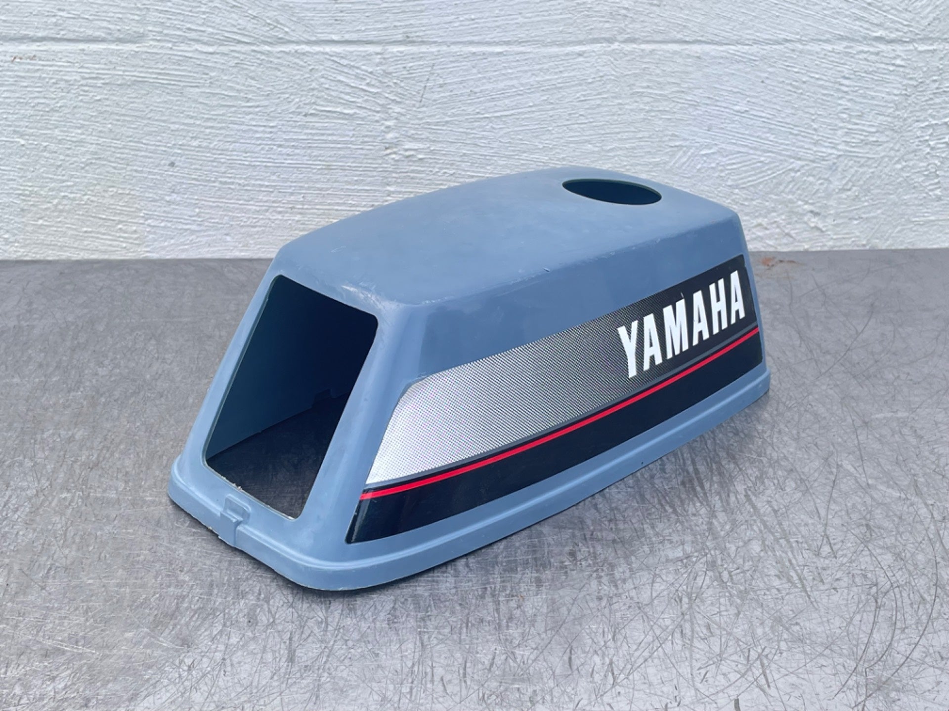 Yamaha 3 HP 3HP Outboard Engine 2 Stroke Top Cover Cowling Hood Assembly