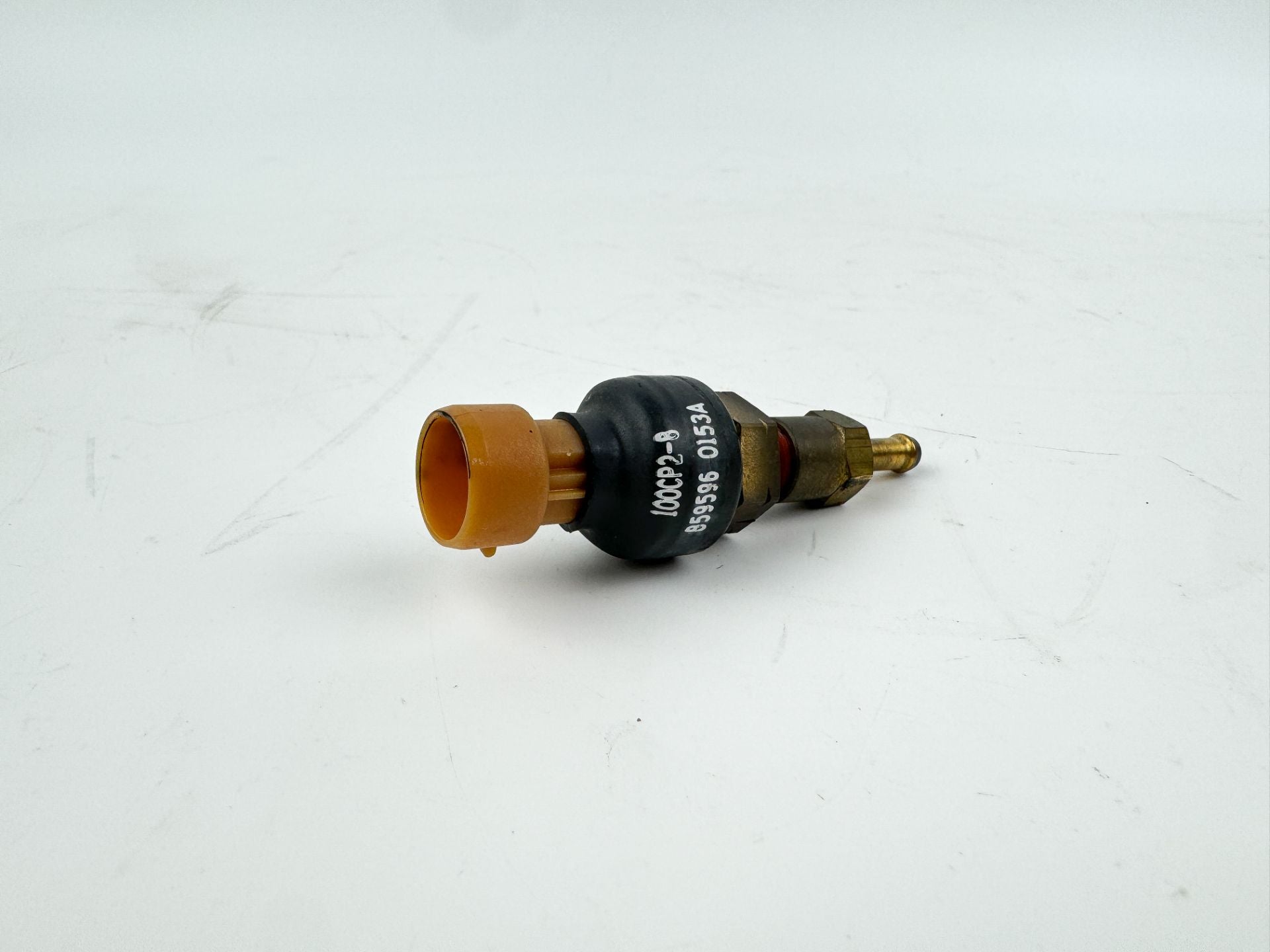 2001 Mercury 225 HP 2 Stroke Outboard Air Pressure Sensor 881879A7 OEM