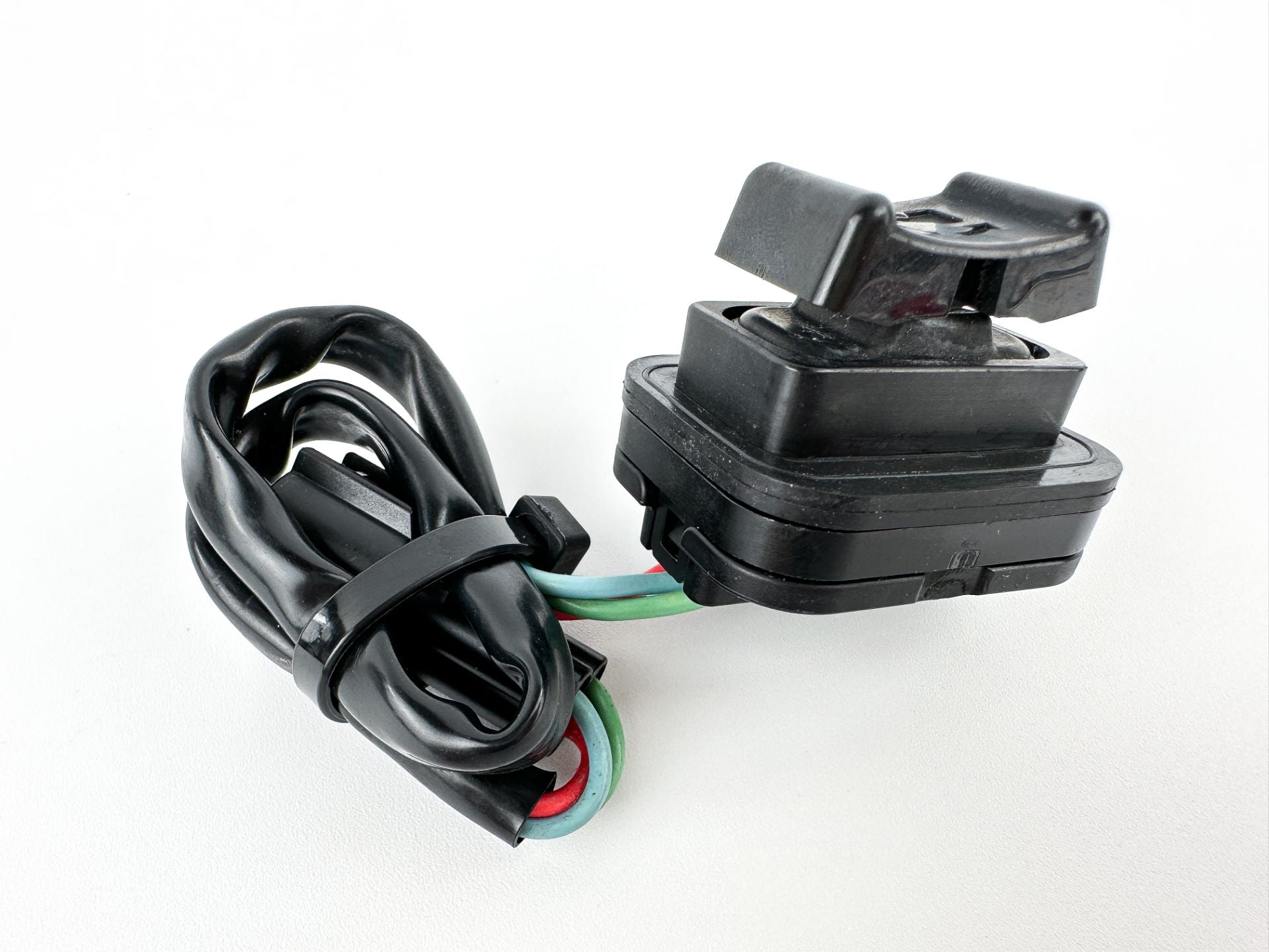 2017 Yamaha 200 HP 4 Stroke Outboard Trim Switch 69J-82563-01-00 OEM