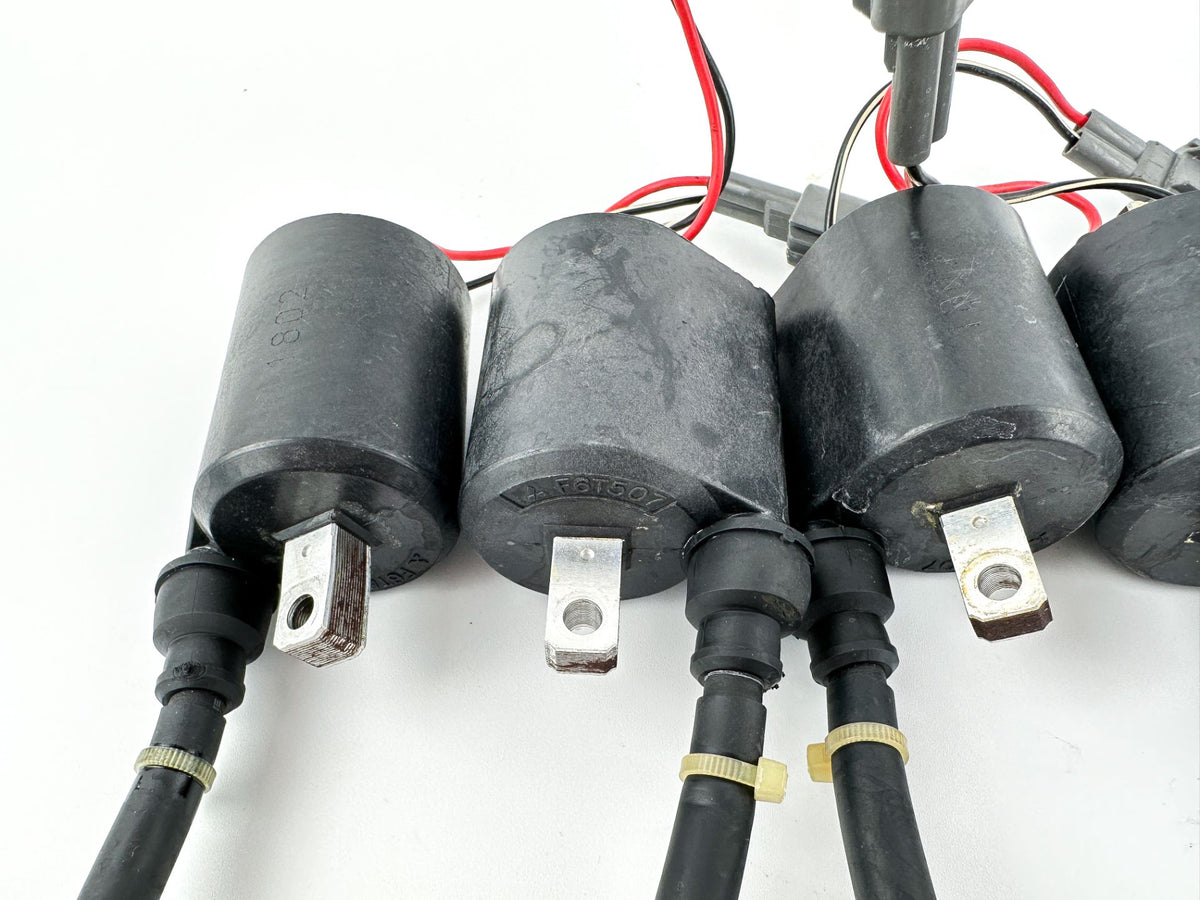 2002 Yamaha 200 HP 2 Stroke Outboard Ignition Coil Set 68F-82310-01-00 OEM