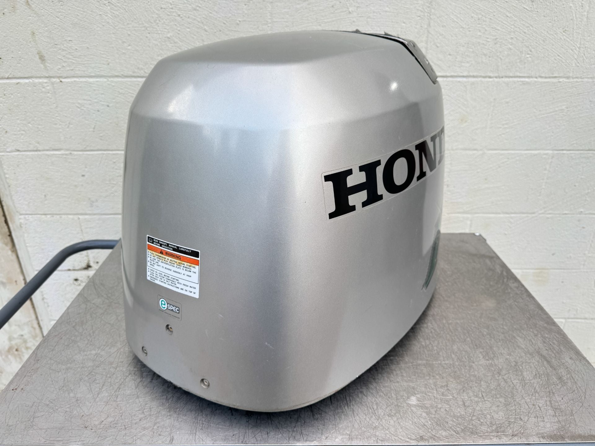 2004 Honda 90 HP 4 Stroke Outboard Top Cowling 63100-ZW1-030ZA OEM