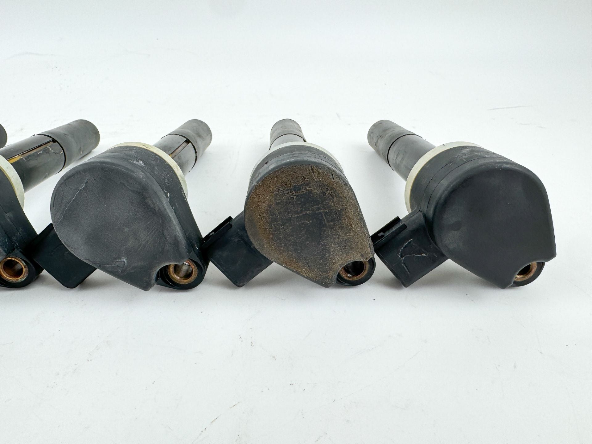 Mercury 225 HP 4 Stroke Outboard Ignition Coil Set 880615T01 OEM 2005