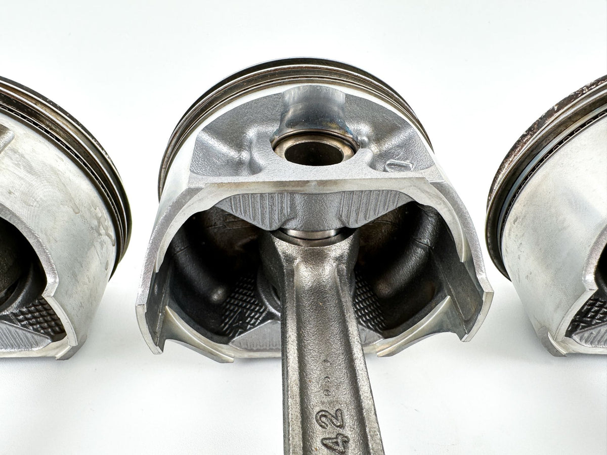 2008 Suzuki 115 HP 4 Stroke Outboard Piston & Connecting Rod Set 12160-92J00 OEM