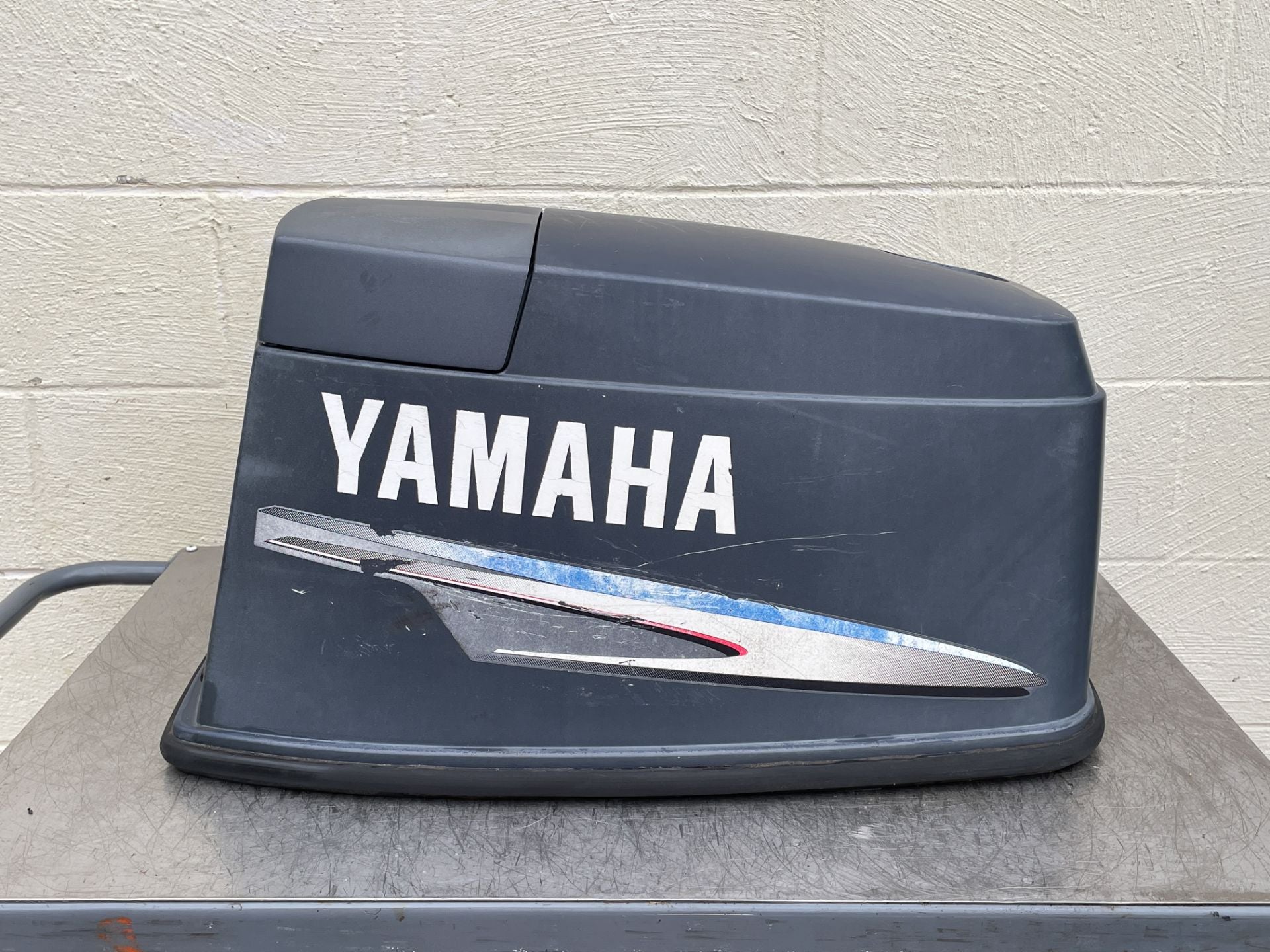 2002-2009 Yamaha 90HP 2 Stroke Top Cover Cowling Hood Cracked