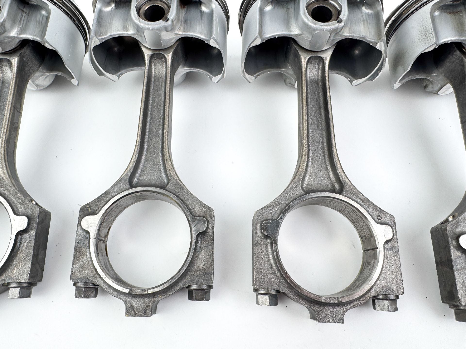 2006 Yamaha 250 HP 4 Stroke Outboard Piston & Connecting Rod Set 69J-11631-02-B0 OEM