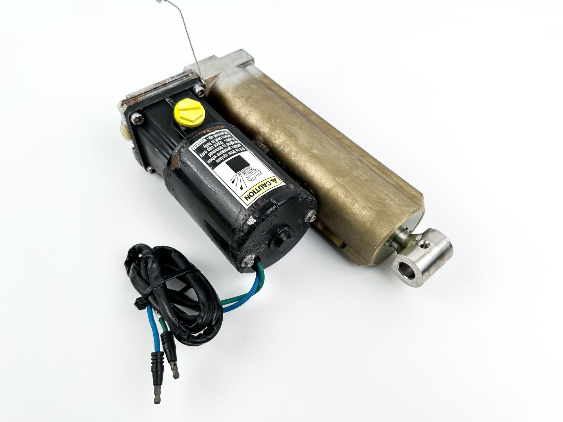 8M0055011 Mercury 40 50 60 HP 4 Stroke Outboard Power Trim Tilt Unit Assembly 830150T2