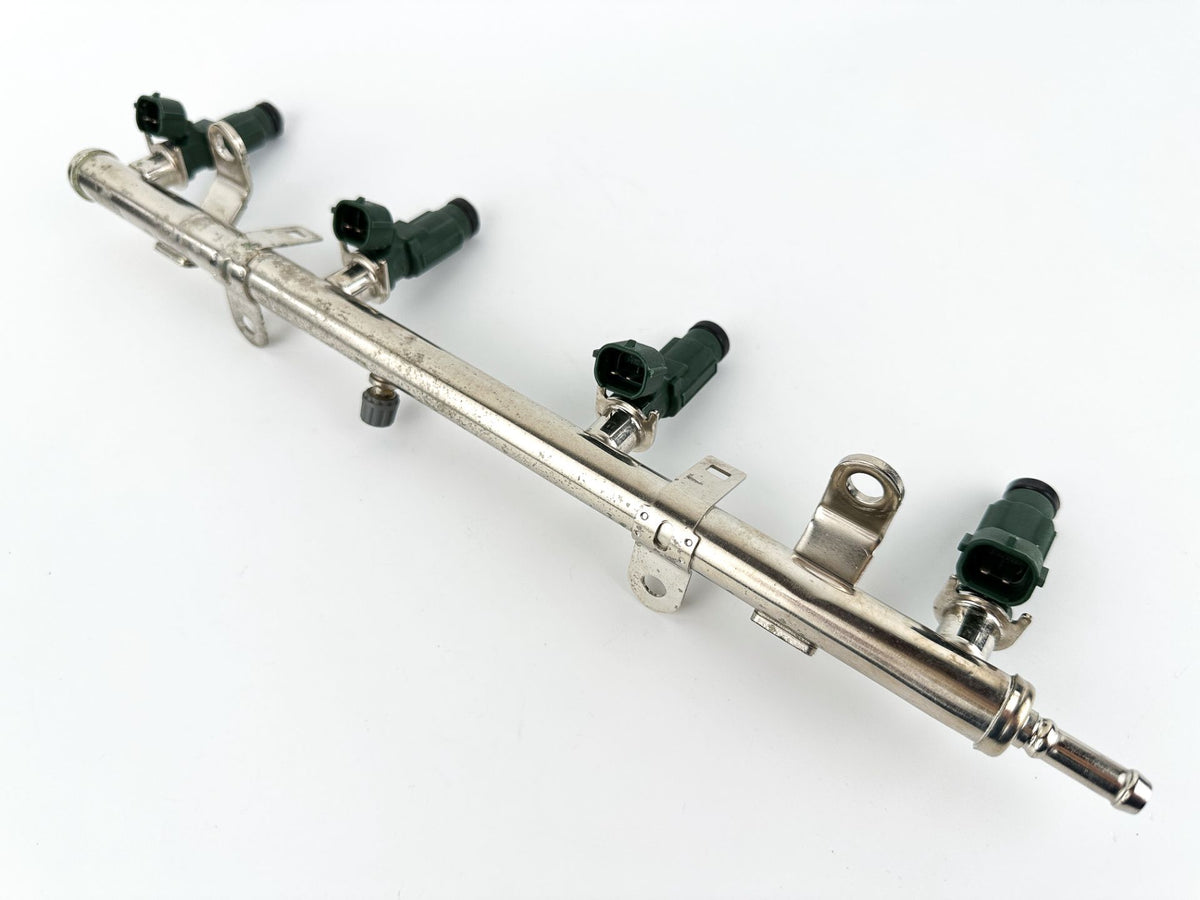 2012 Yamaha 150 HP 4 Stroke Outboard Fuel Injector Set W/ Rail 63P-13761-01-00 OEM