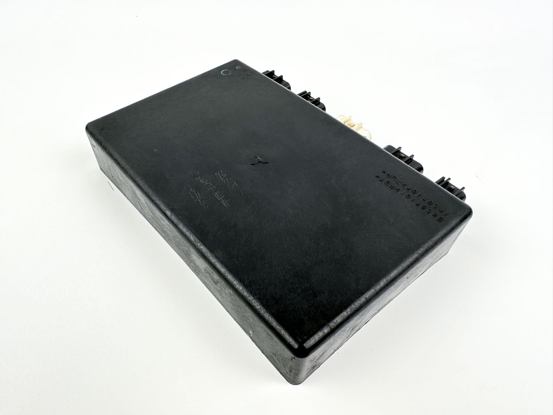 2000 Suzuki 70 HP 4 Stroke Outboard Engine Control Unit ECU 33920-99E14 OEM