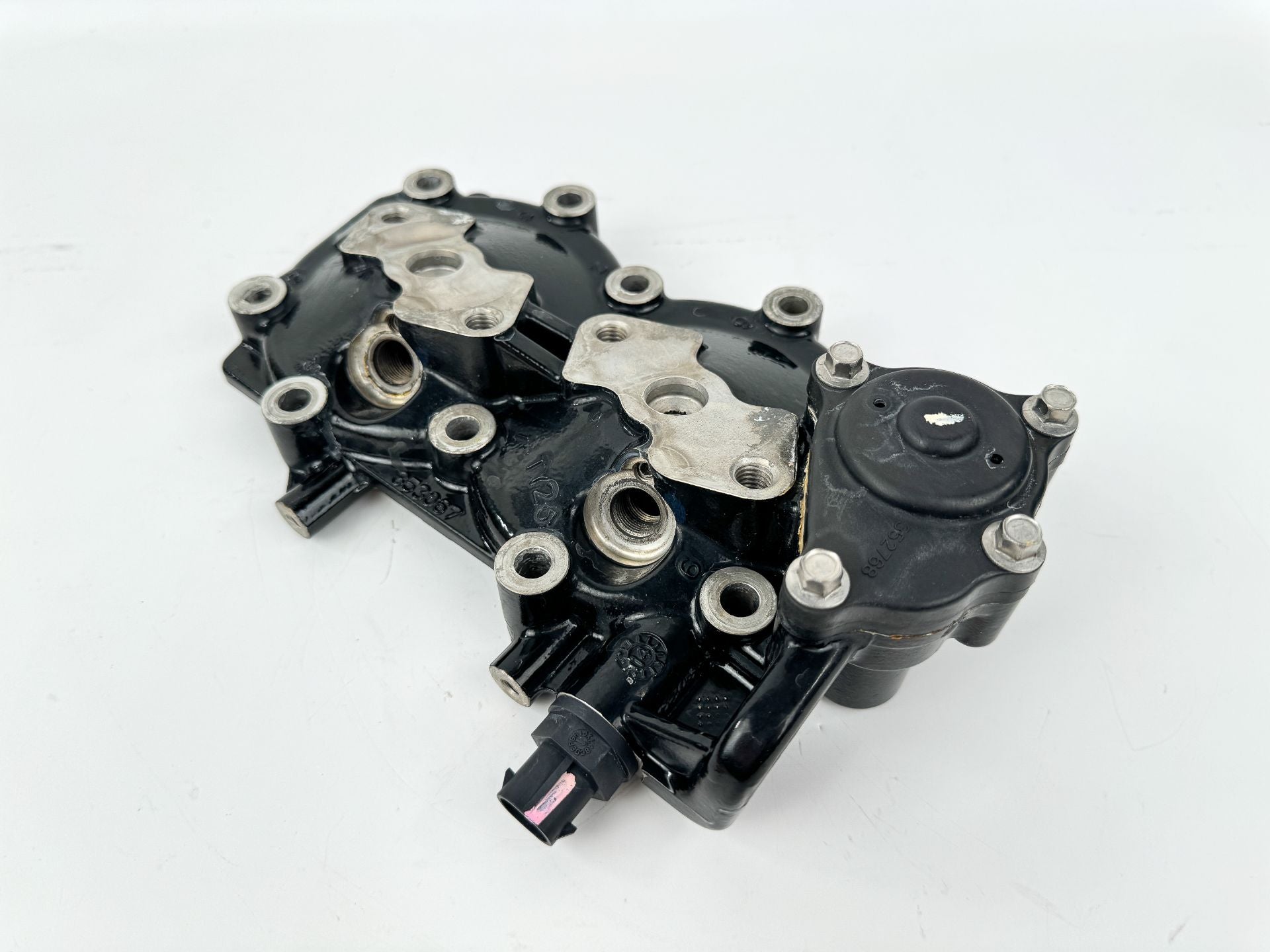 2015 Evinrude 30 HP 2 Stroke Outboard Cylinder Head 0355133 OEM