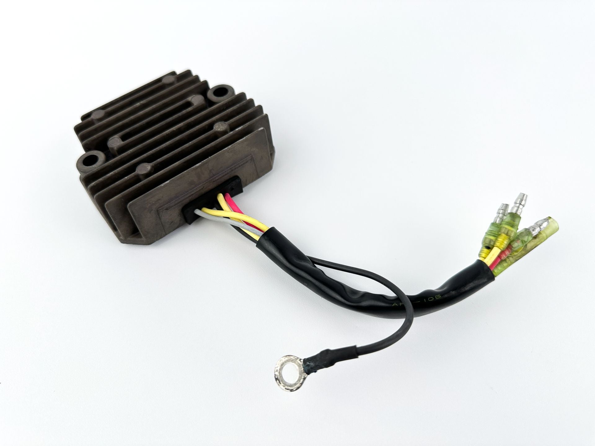 2006 Yamaha 40 HP 4 Stroke Outboard Rectifier & Regulator 65W-81960-10-00 OEM