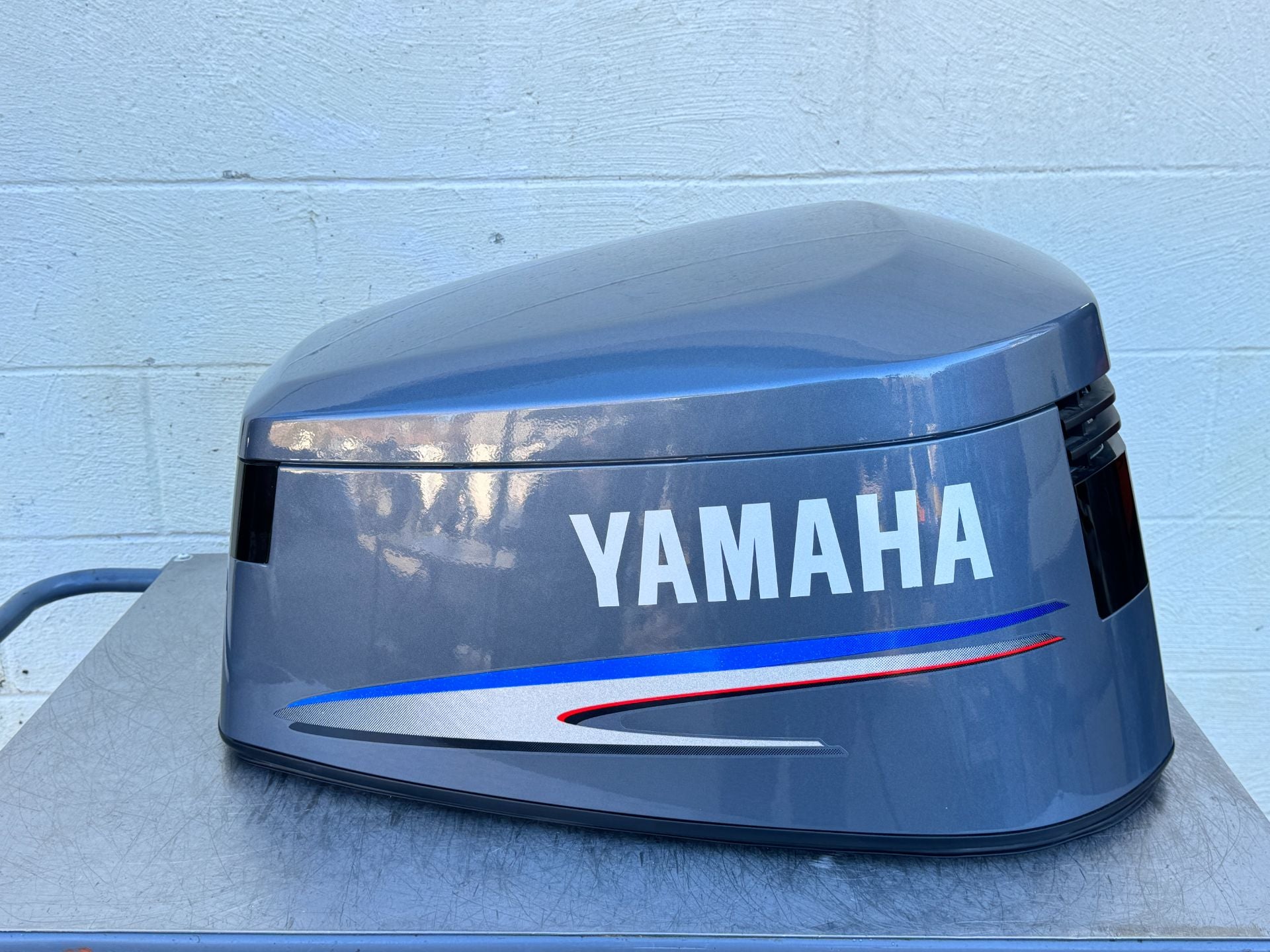 94-08 Yamaha V4 115HP 2 Stroke Outboard Top Cowling Cover Hood