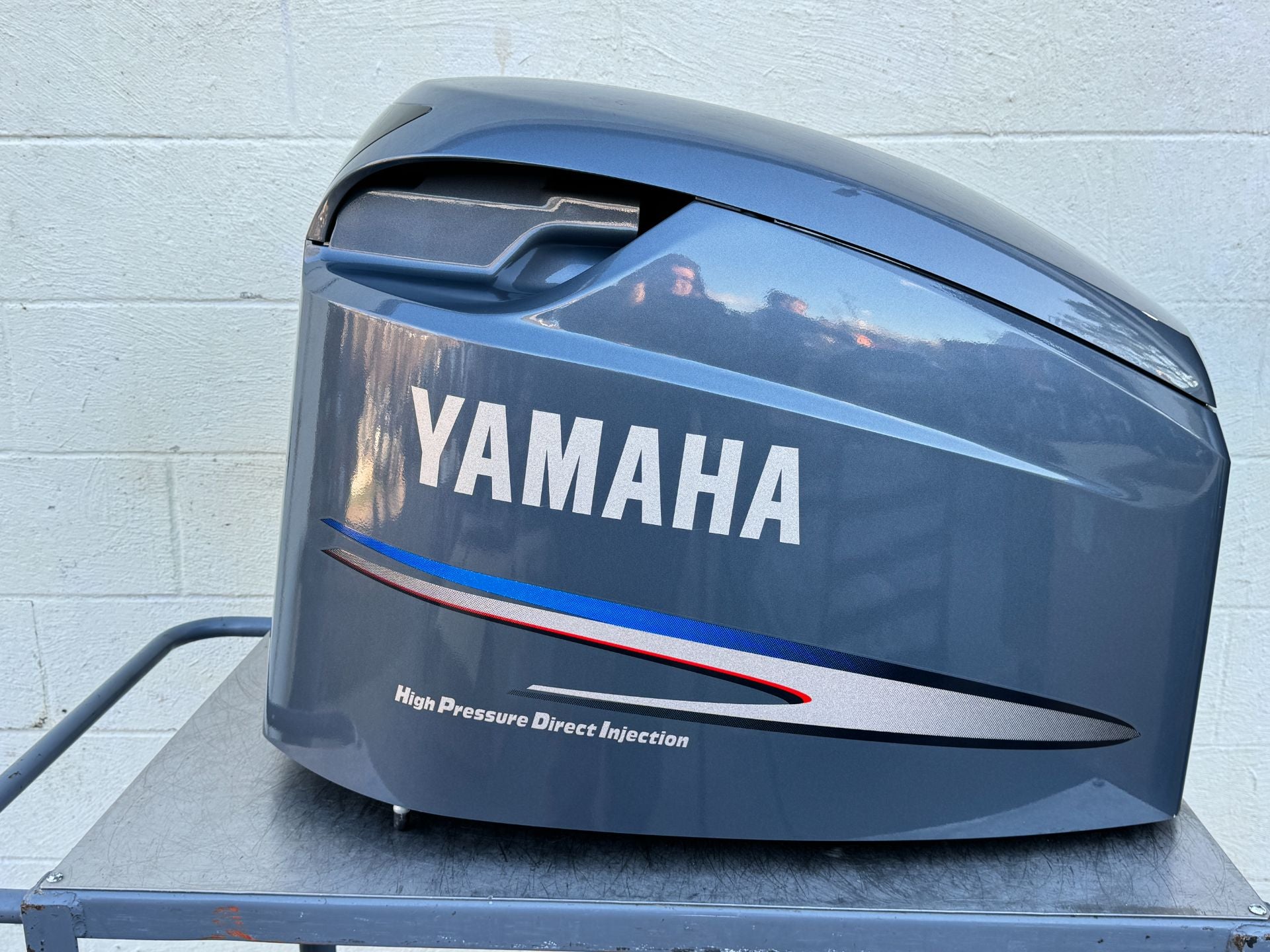 2004-2006 Yamaha 300HP 2 Stroke HPDI Top Cover Cowling Hood