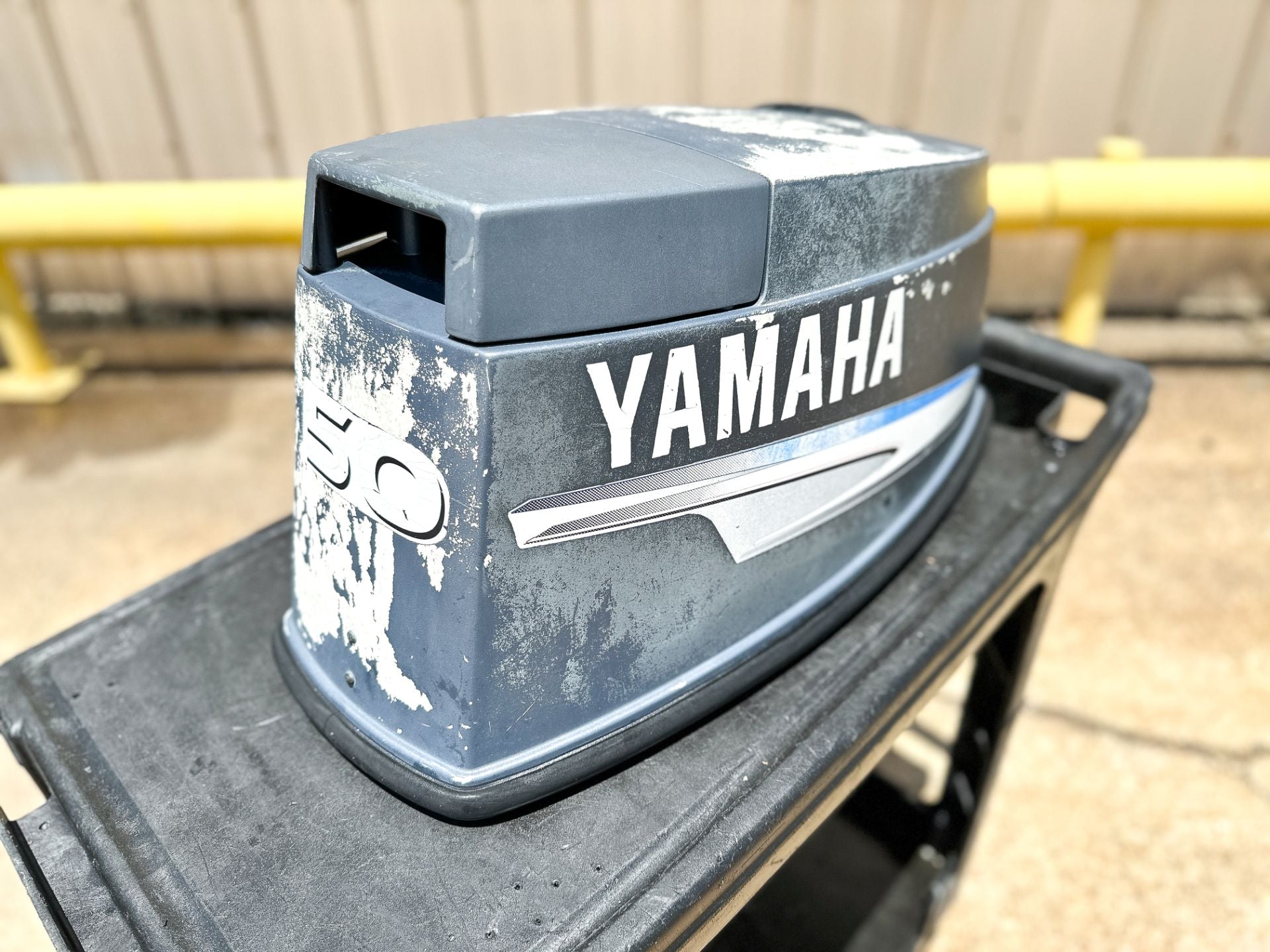 2003 Yamaha 50 HP 2 Stroke Outboard Top Cowling 62X-42610-60-4D OEM